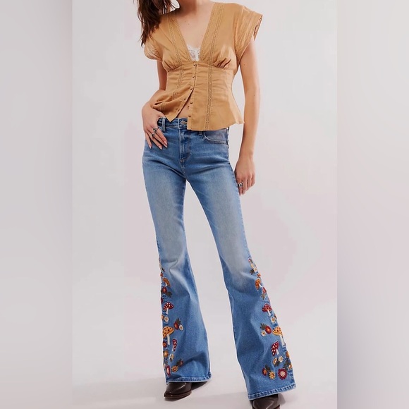 RARE Free People Driftwood Farrah Embroidered Mushroom Flare Jeans 24 /34 - Picture 3 of 10